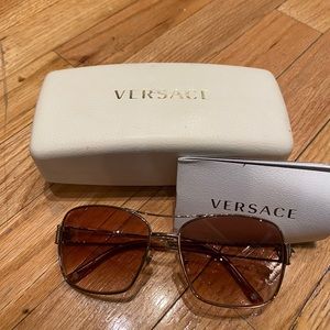 Versace Light pink squared Sunglasses